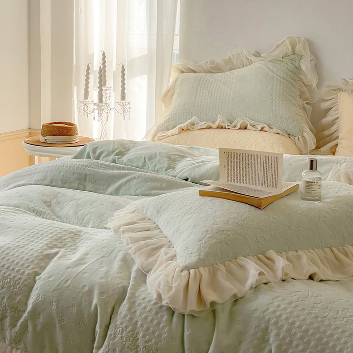 Romantic French Princess Thickened Milk Velvet Lace Edged Bedding Set