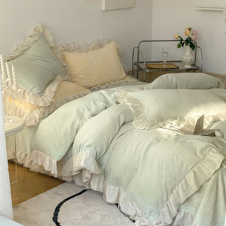 Romantic French Princess Thickened Milk Velvet Lace Edged Bedding Set