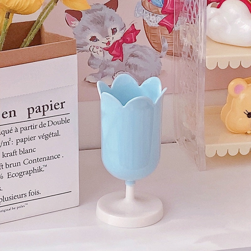 Pretty Tulip Pen Holder