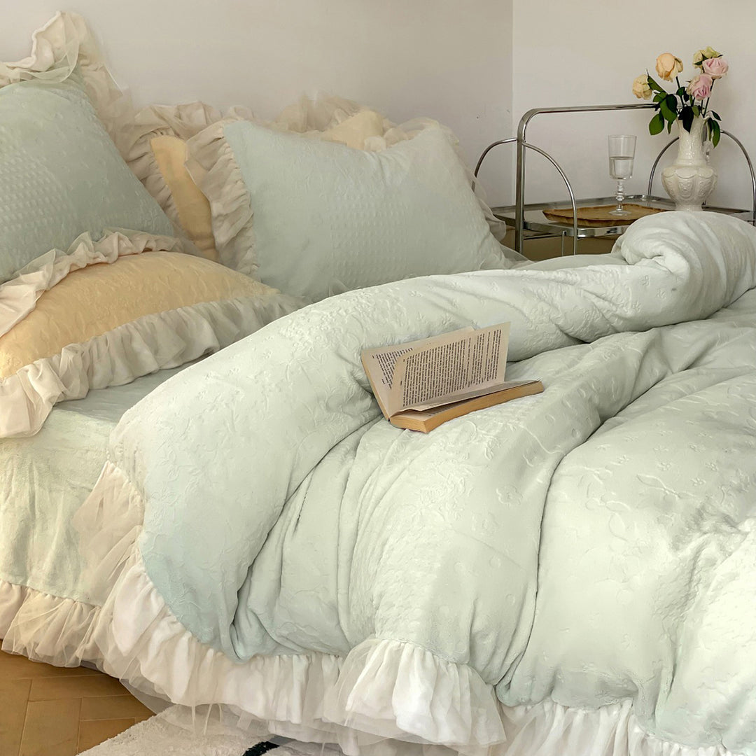 Romantic French Princess Thickened Milk Velvet Lace Edged Bedding Set