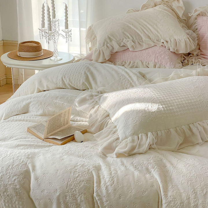 Romantic French Princess Thickened Milk Velvet Lace Edged Bedding Set