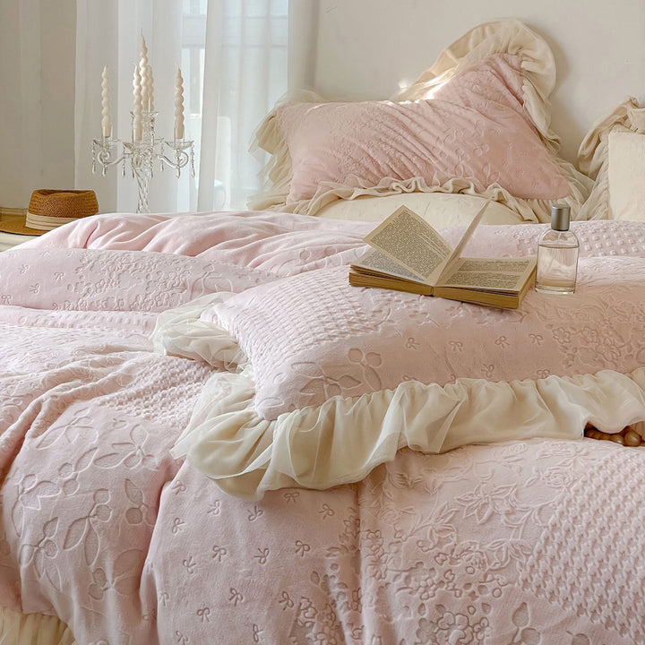 Romantic French Princess Thickened Milk Velvet Lace Edged Bedding Set