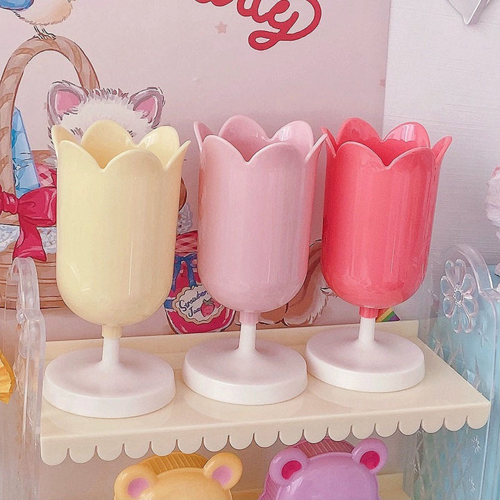 Pretty Tulip Pen Holder