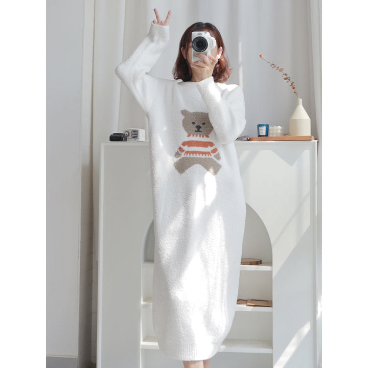 Bear Pattern Round Neck White Winter Nightgown