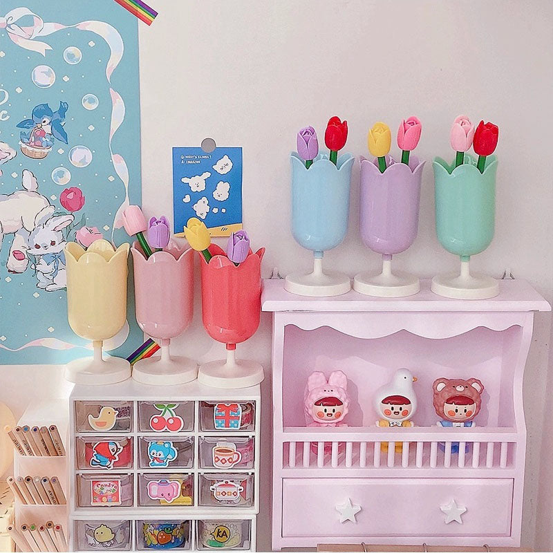Pretty Tulip Pen Holder