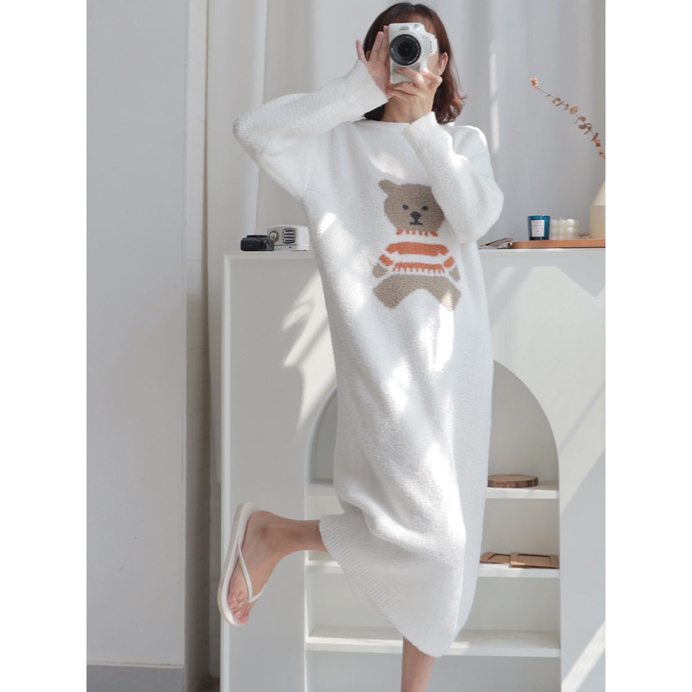 Bear Pattern Round Neck White Winter Nightgown