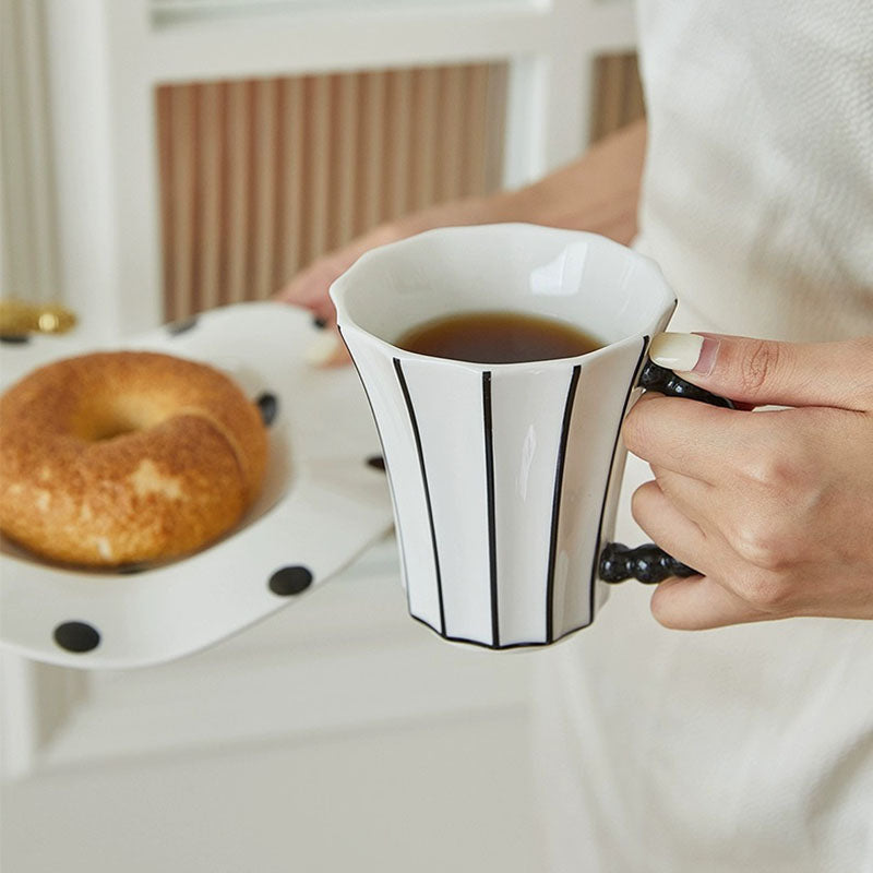 Vintage Black White Vertical Stripes Mug