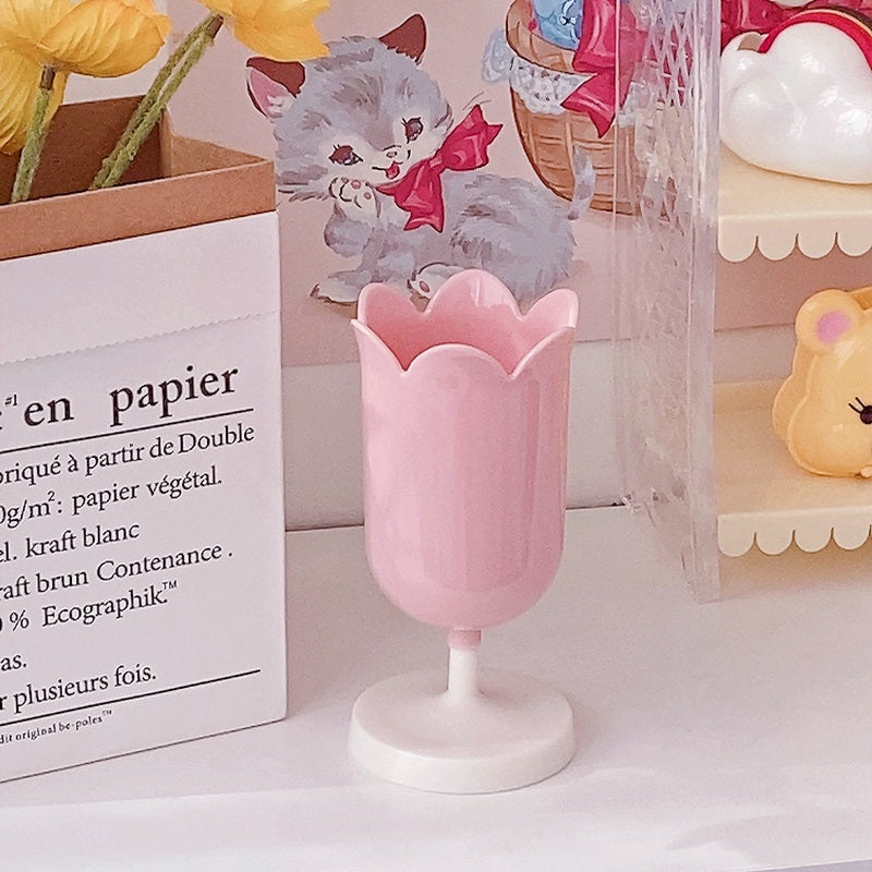 Pretty Tulip Pen Holder