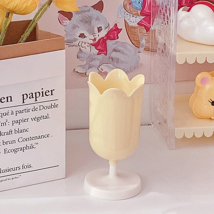 Pretty Tulip Pen Holder