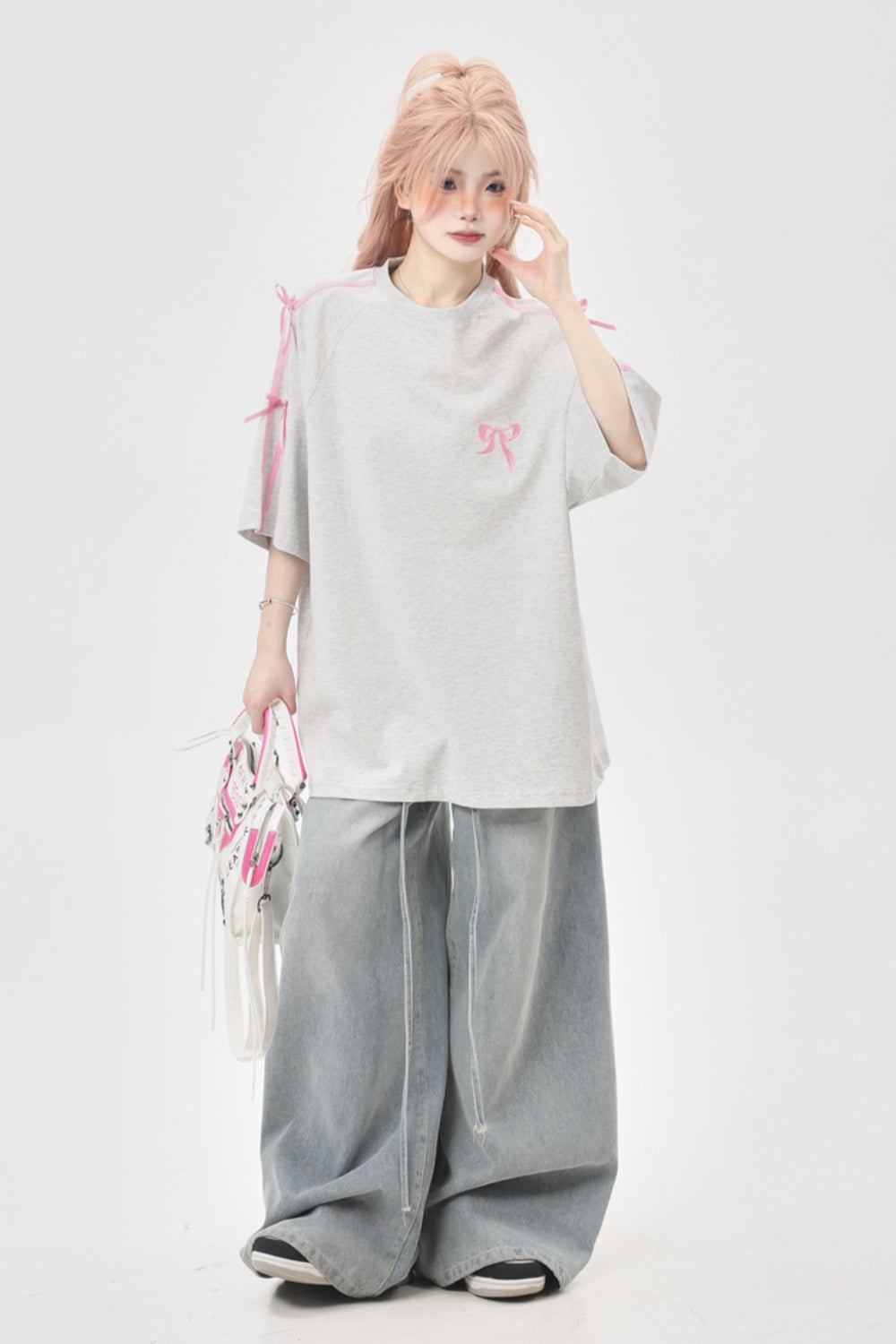 Embroidered Bow Relaxed Fit Tee