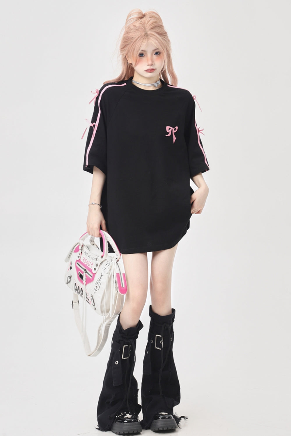 Embroidered Bow Relaxed Fit Tee