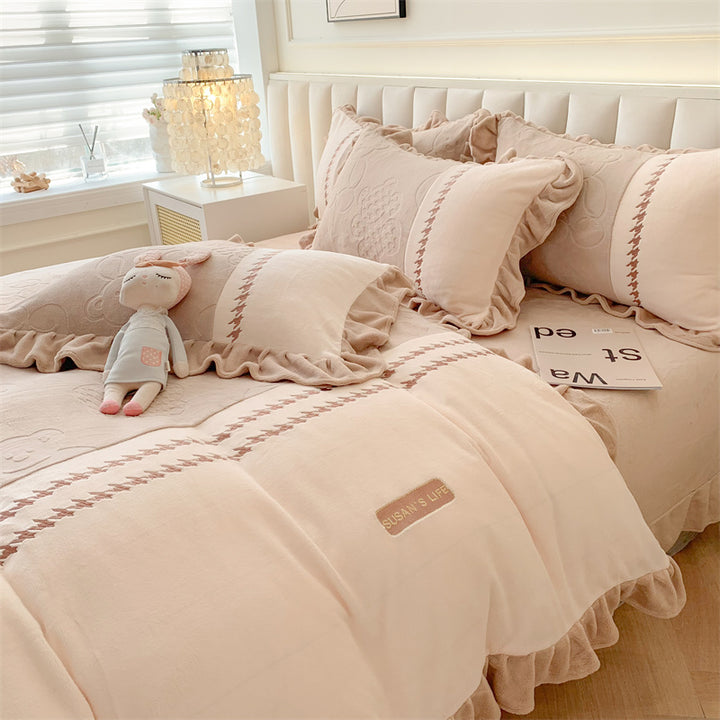 Princess-style Milk Fleece Winter Thickened Lace Bedding Set