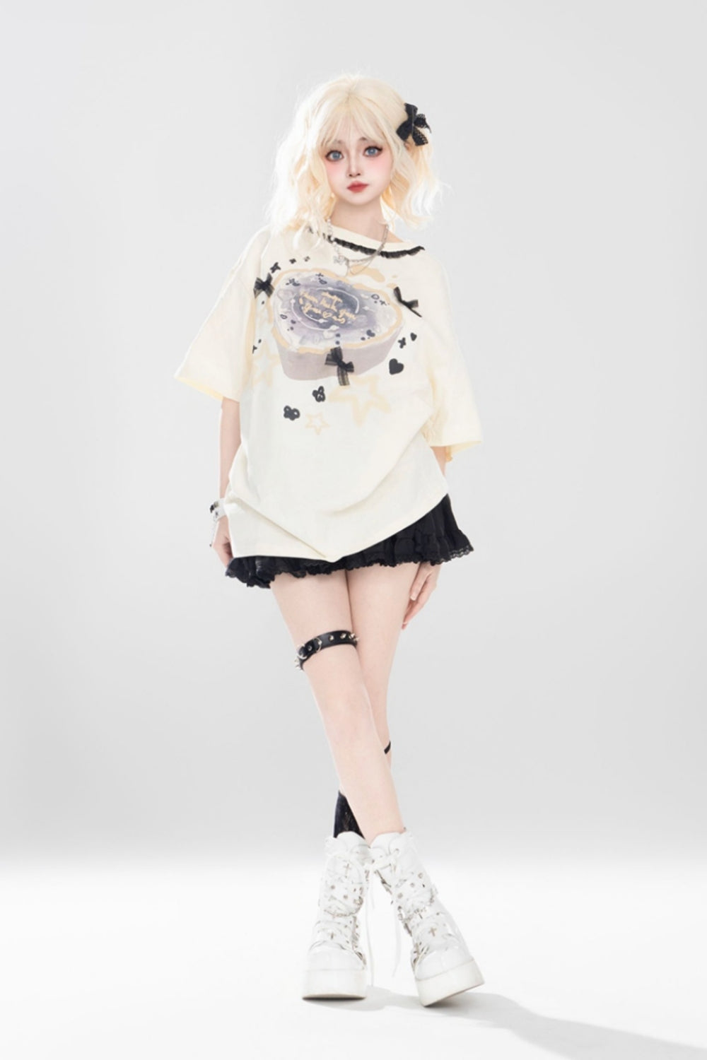 White Lace Bow Embellished Printed Oversized Short-sleeve T-shirt