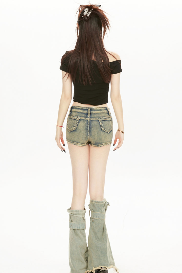 Off-Shoulder Letter Print T-Shirt