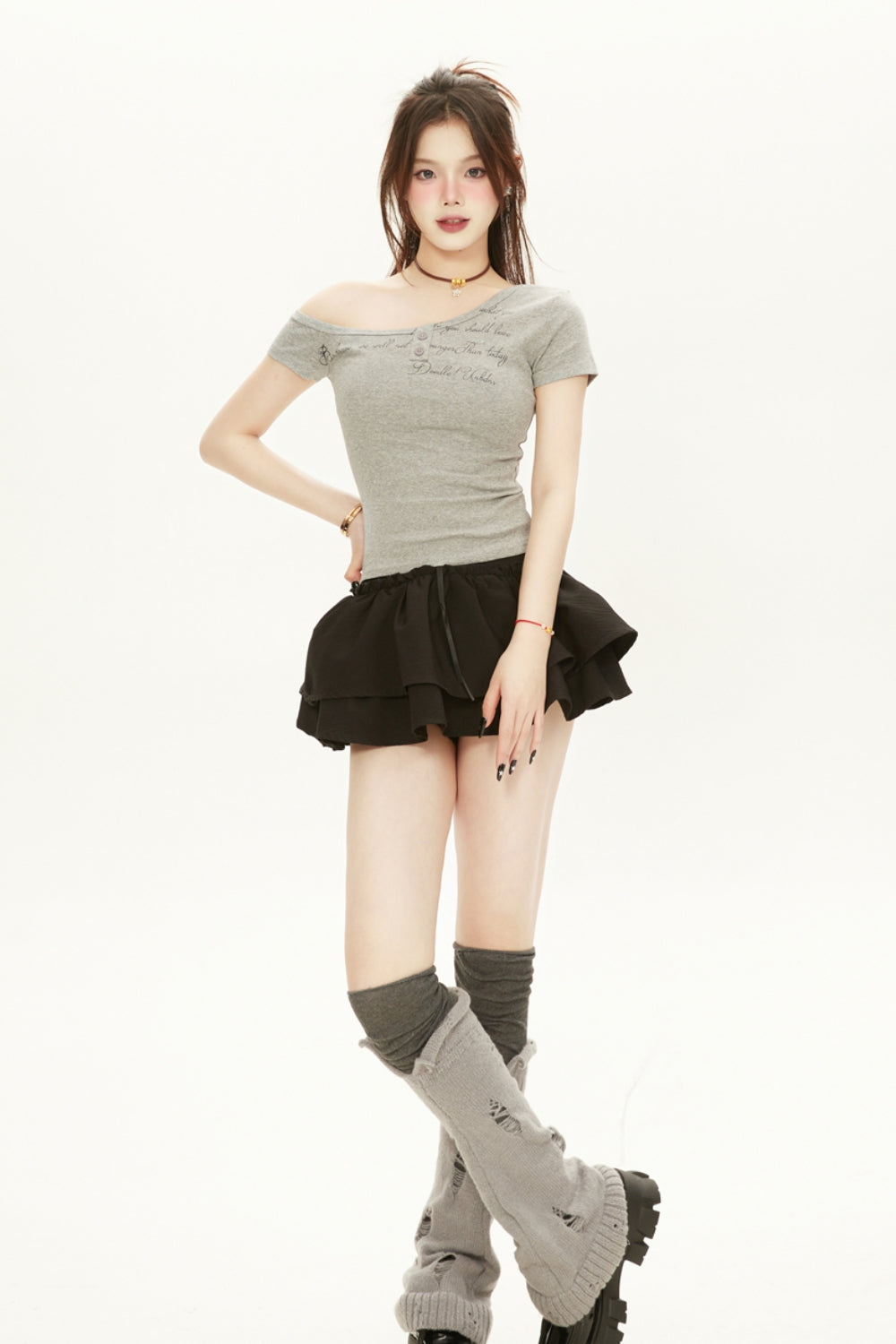 Off-Shoulder Letter Print T-Shirt