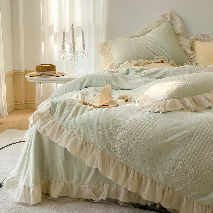 Romantic French Princess Thickened Milk Velvet Lace Edged Bedding Set