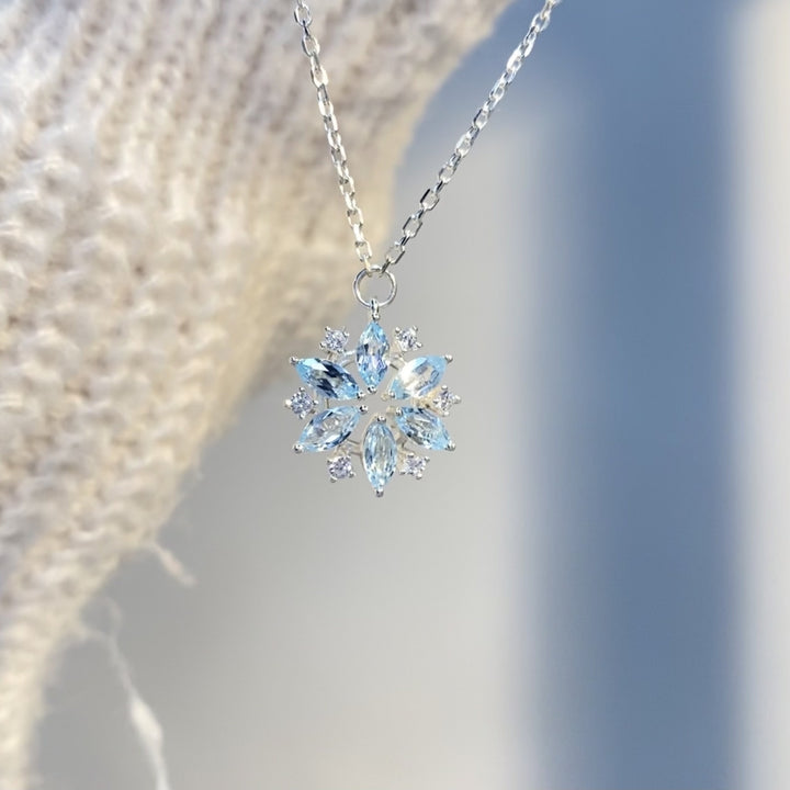 Snowflake Topaz Silver Necklace