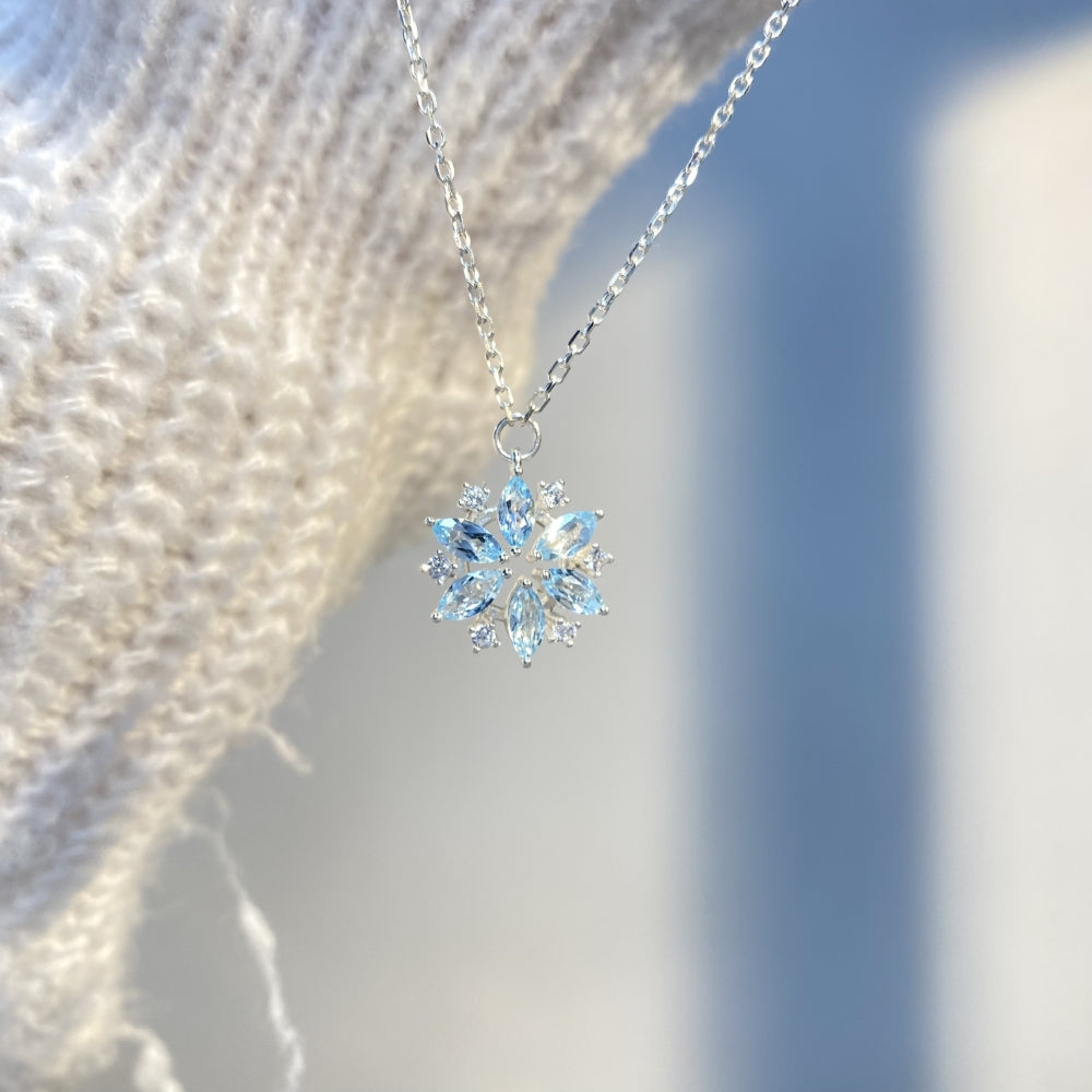 Snowflake Topaz Silver Necklace