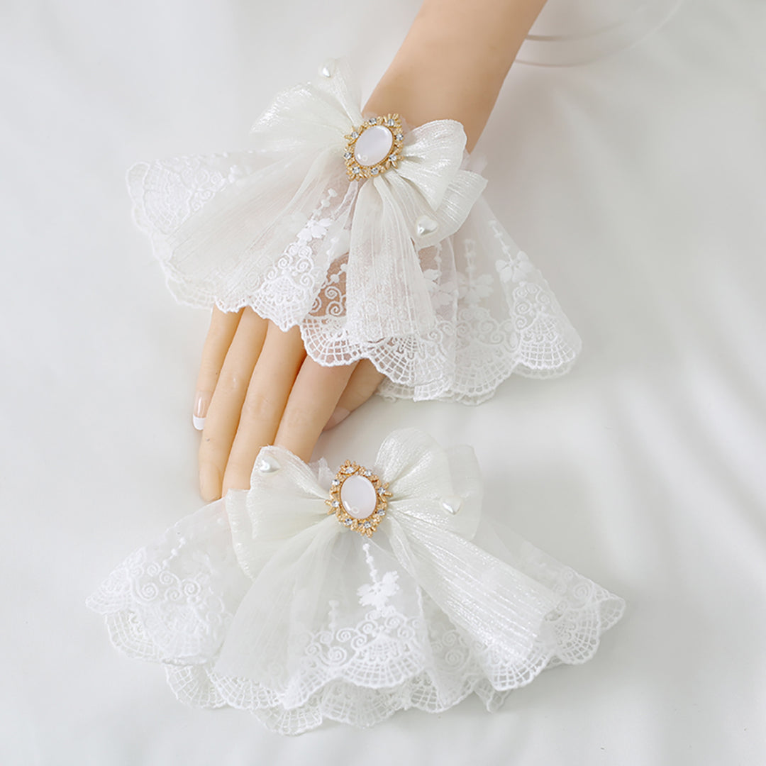 Ribbon Gem Pendant Lace Wristlet