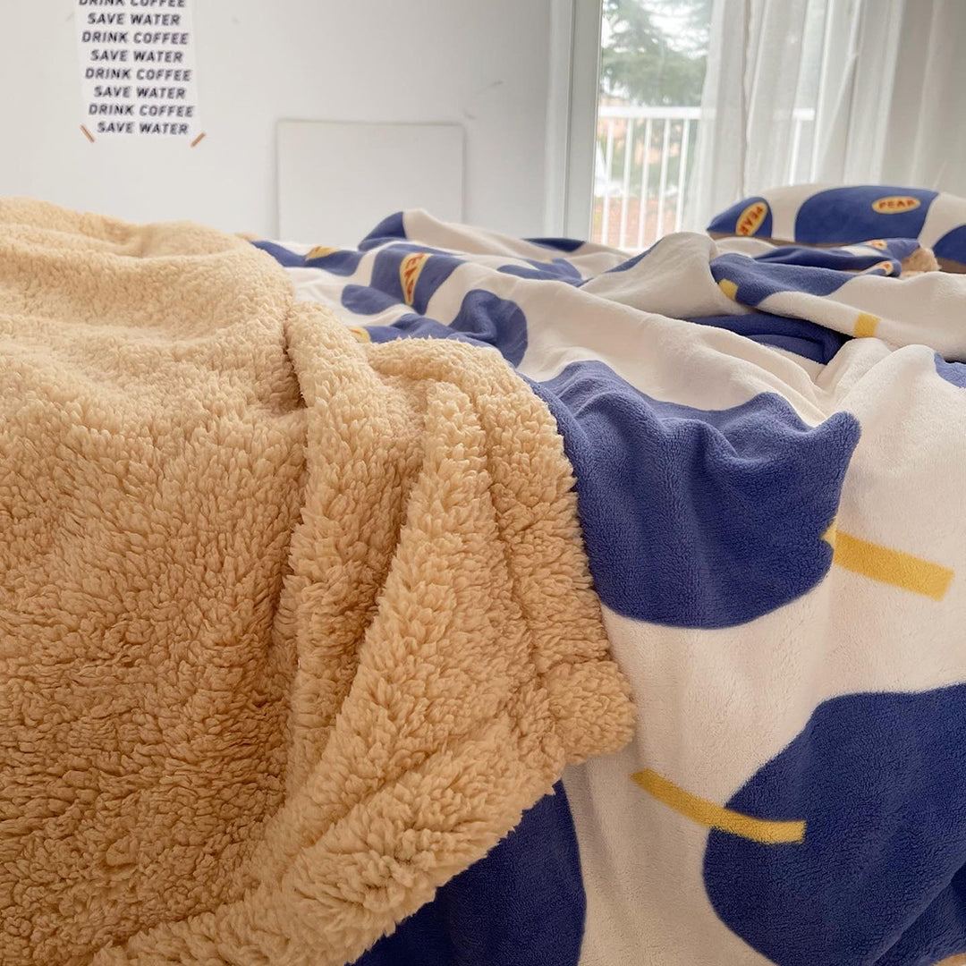 Sweet Blue Pear Print Plush Velvet Blanket