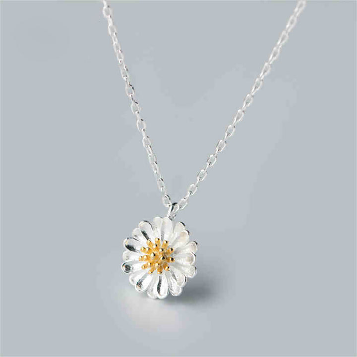 Daisy Flower Pendant Silver Necklace