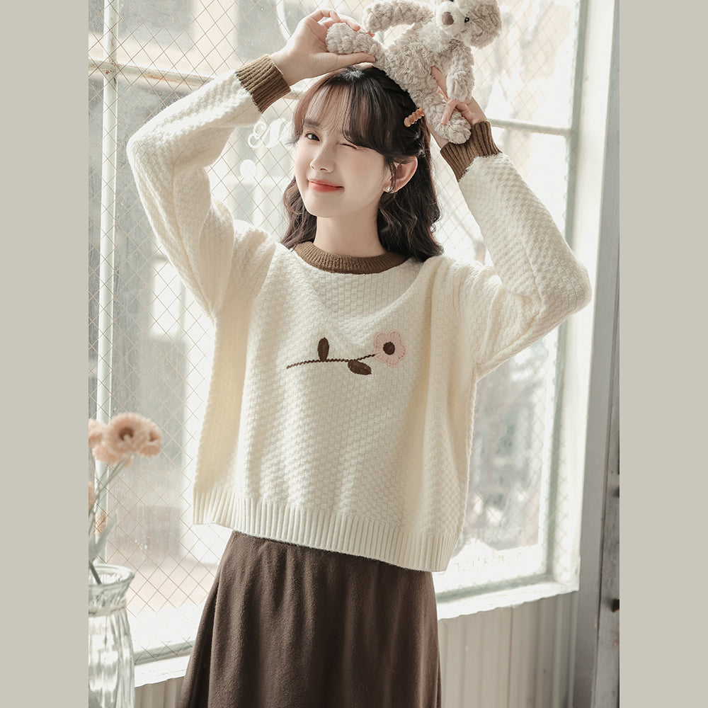 Floral Embroidered Round Neck Short Autumn Winter Sweater