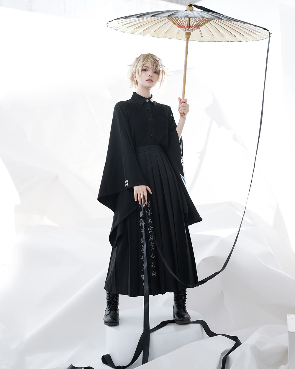 Black Pointed Collar Vintage Wide-Sleeve Blouse