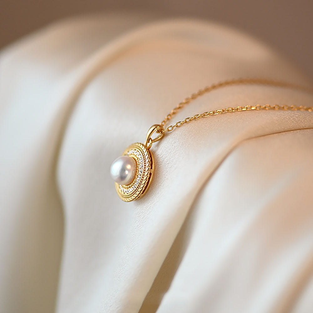 French Vintage Pearl Silver Round Pendant Necklace