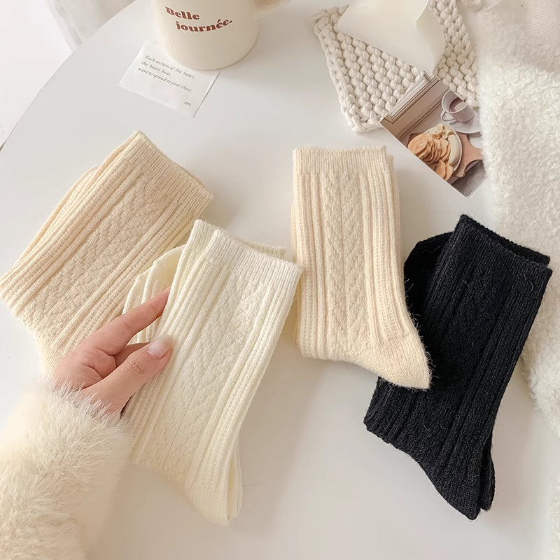 Japanese solid color woolen socks