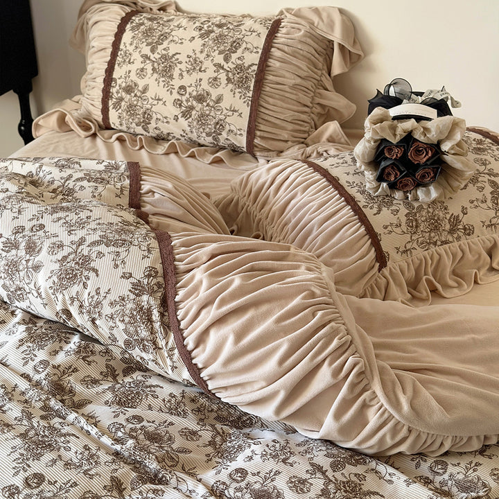 French Vintage Floral Print Winter Ruffled Duvet Cover