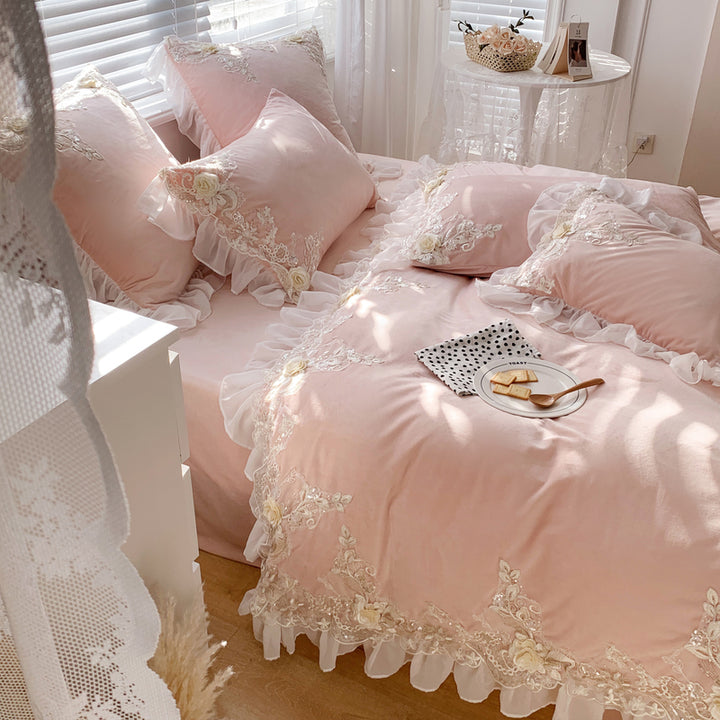 French-style Princess Floral Embroidery Milk Velvet Lace Bedding Set with Lace Trim