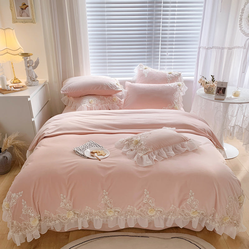 French-style Princess Floral Embroidery Milk Velvet Lace Bedding Set with Lace Trim