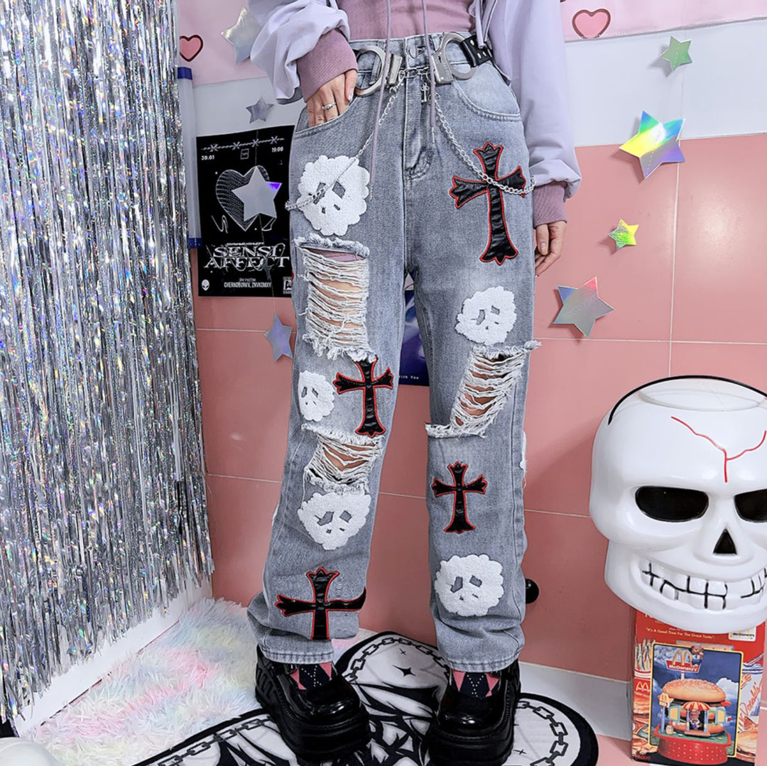 Skull Cross Distressed Jeans