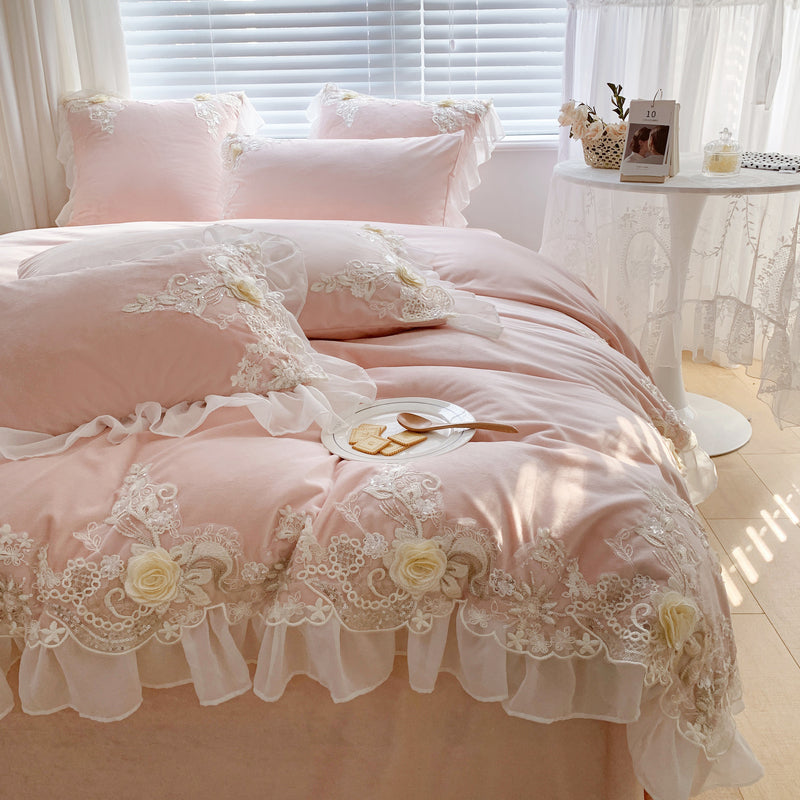 French-style Princess Floral Embroidery Milk Velvet Lace Bedding Set with Lace Trim