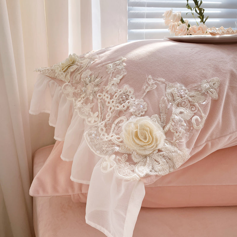 French-style Princess Floral Embroidery Milk Velvet Lace Bedding Set with Lace Trim