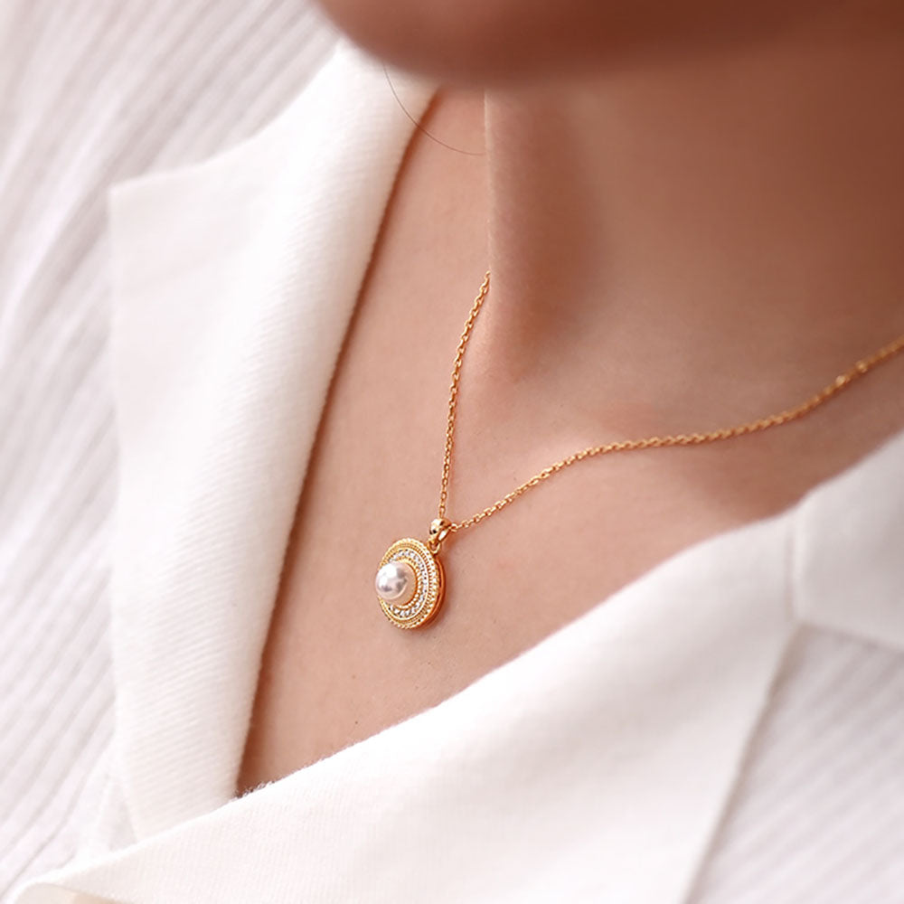 French Vintage Pearl Silver Round Pendant Necklace