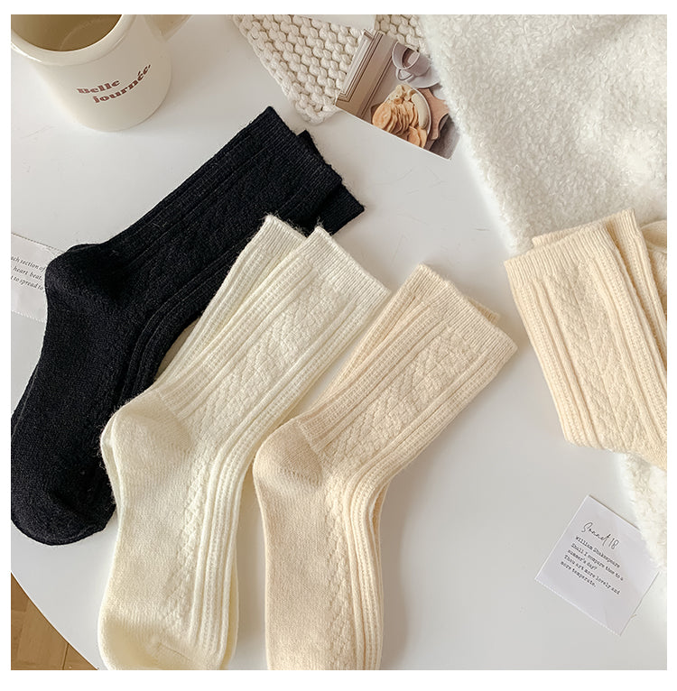 Japanese solid color woolen socks
