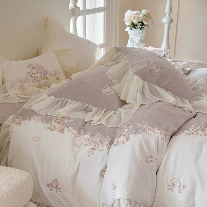 Princess-style Milk Velvet Duvet Cover Set with Lace Trim