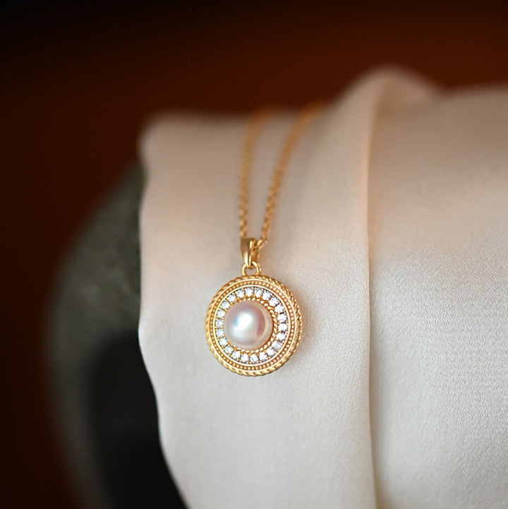 French Vintage Pearl Silver Round Pendant Necklace