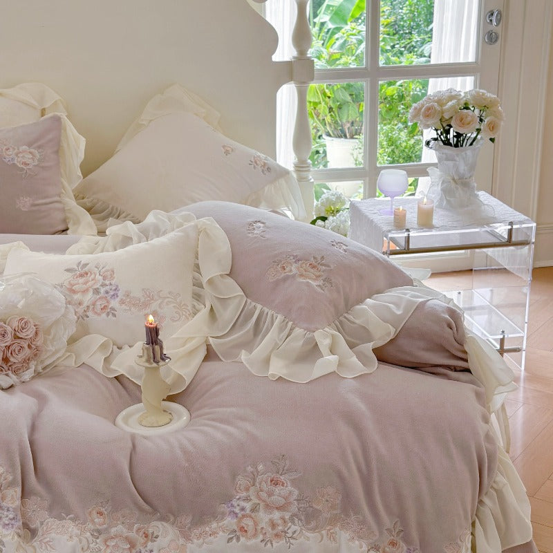 Princess-style Milk Velvet Duvet Cover Set with Lace Trim