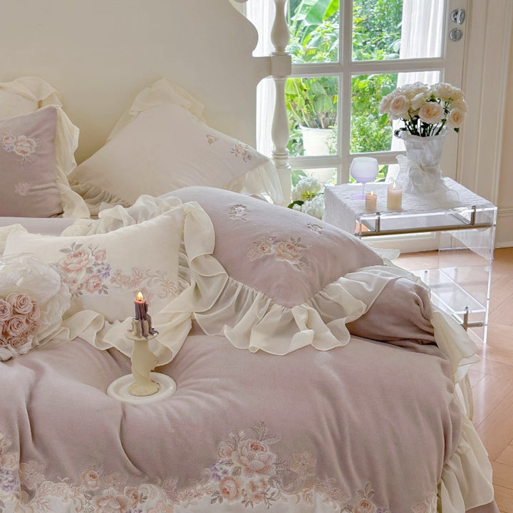 Princess-style Milk Velvet Duvet Cover Set with Lace Trim