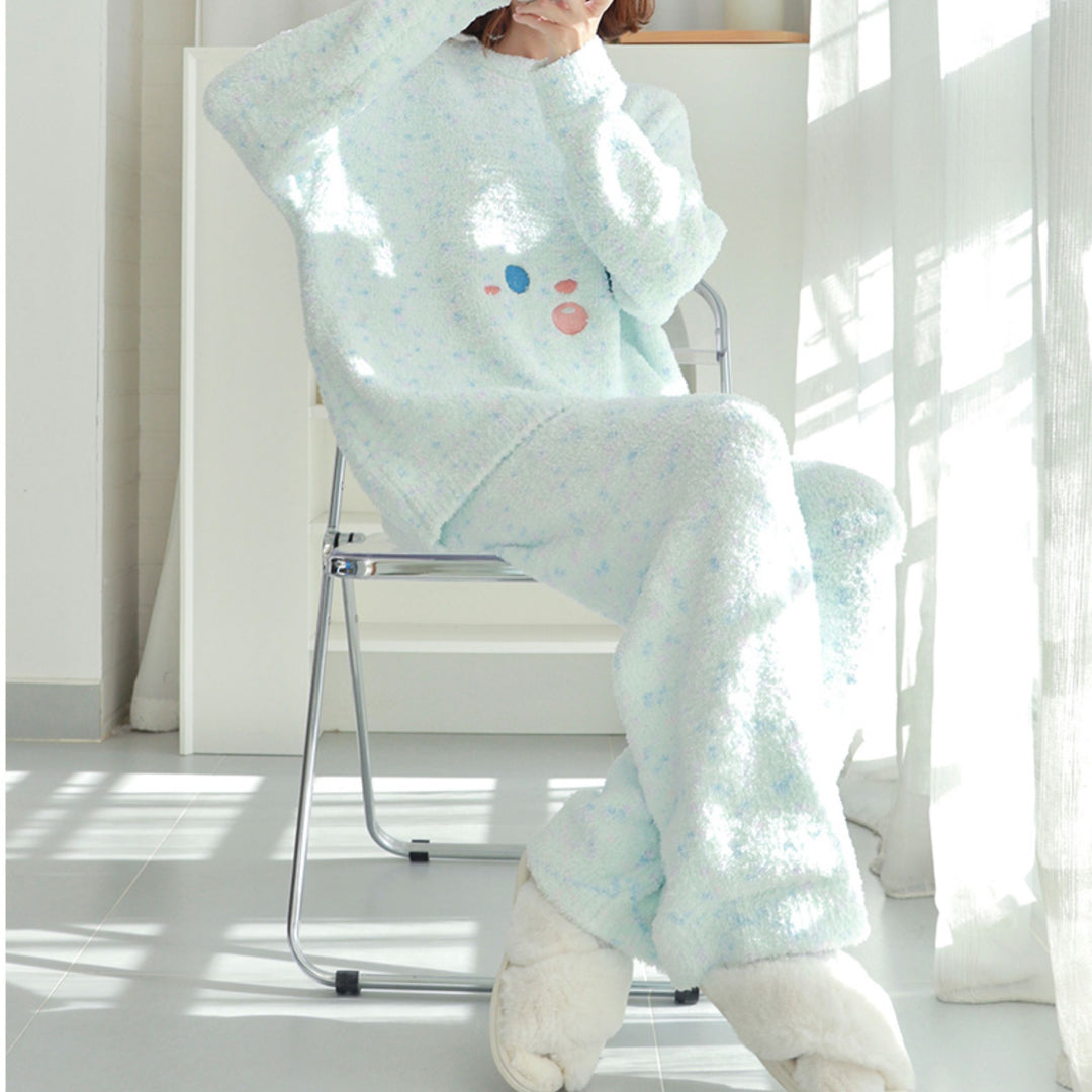 Cute Smail Pattern Round Neck Pajama Set