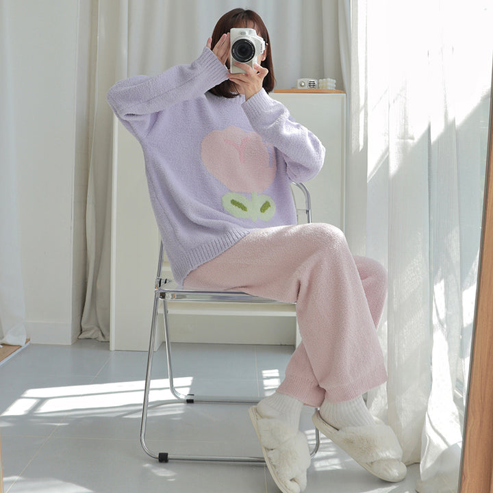 Tulip Pattern Round Neck Coral Fleece Winter Pajama Set