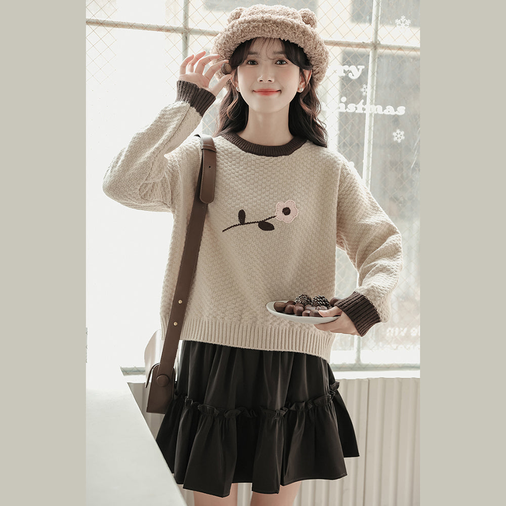 Floral Embroidered Round Neck Short Autumn Winter Sweater