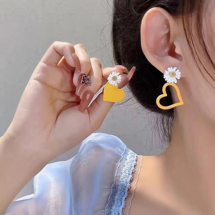 Daisy Flower Heart Earrings