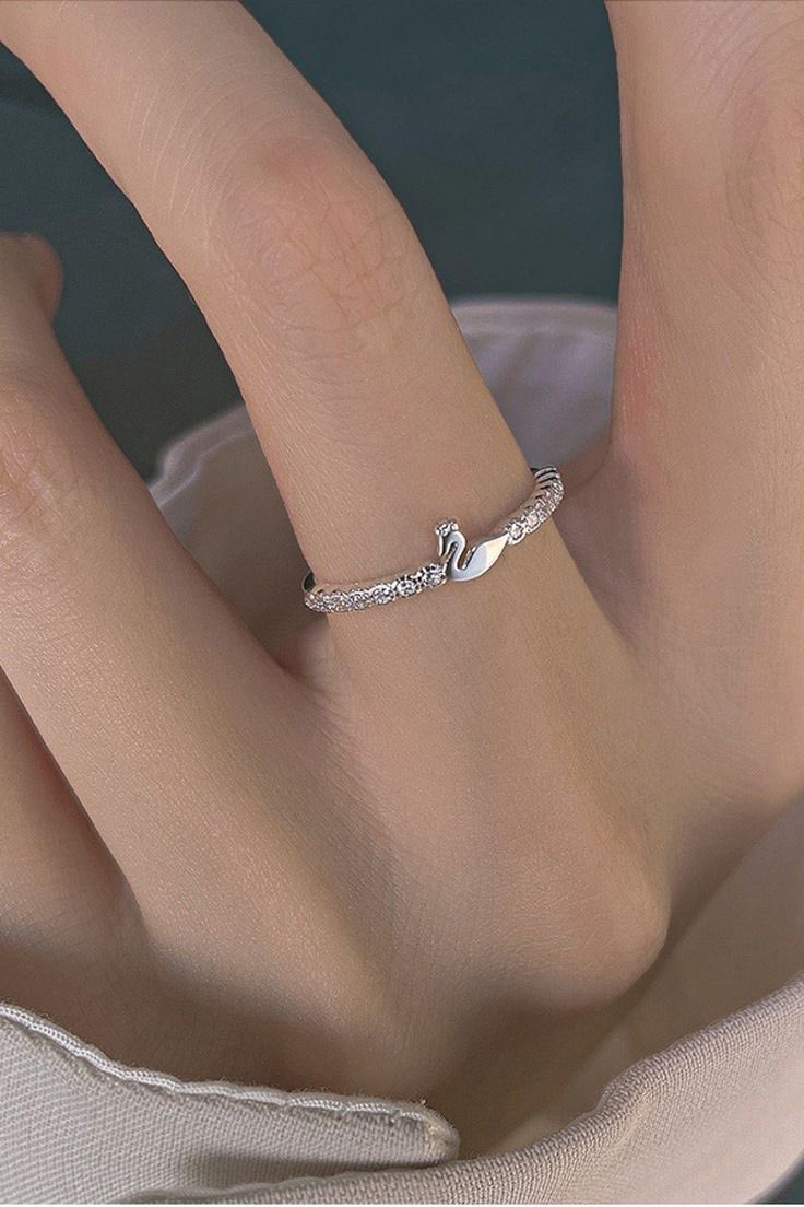 Dainty Swan Ring