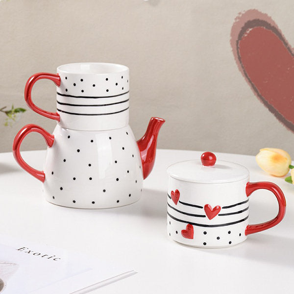 Heart-themed Teapot Set