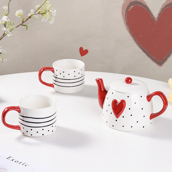 Heart-themed Teapot Set