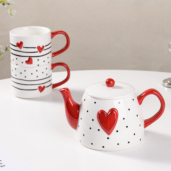 Heart-themed Teapot Set