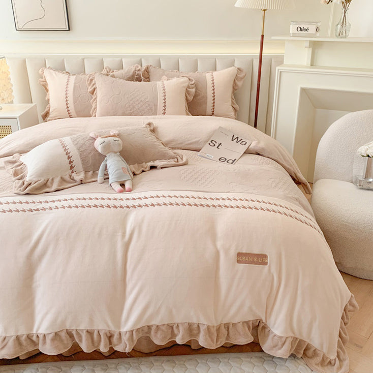 Princess-style Milk Fleece Winter Thickened Lace Bedding Set